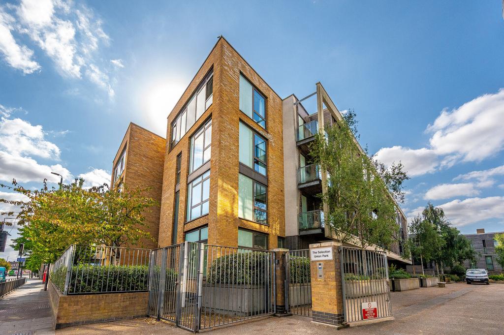 Apartment in London - View 3
