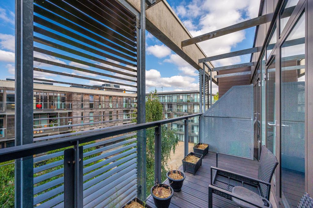 Apartment in London - More