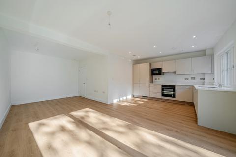 2 bedroom semi-detached house for sale, Willamette Close, Oregon Square, Orpington, BR6