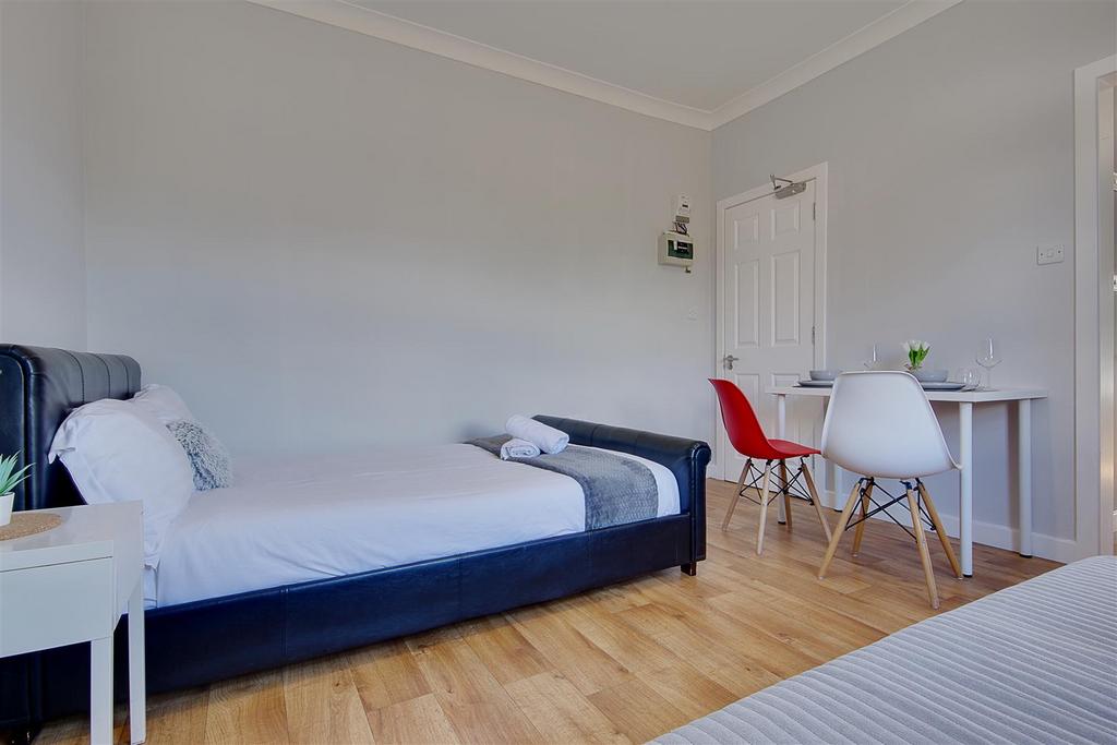 Apartment in Bournemouth - View 5