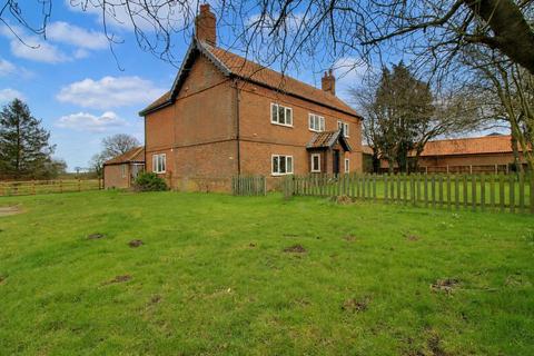 4 bedroom detached house to rent, Haveringland Norwich