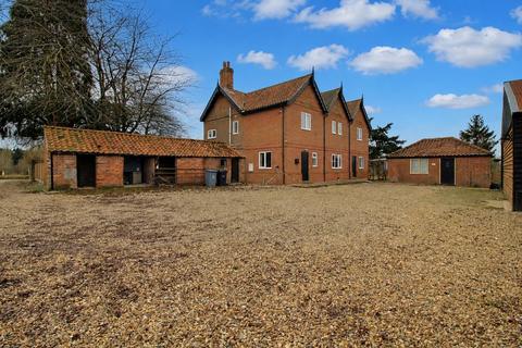 4 bedroom detached house to rent, Haveringland Norwich