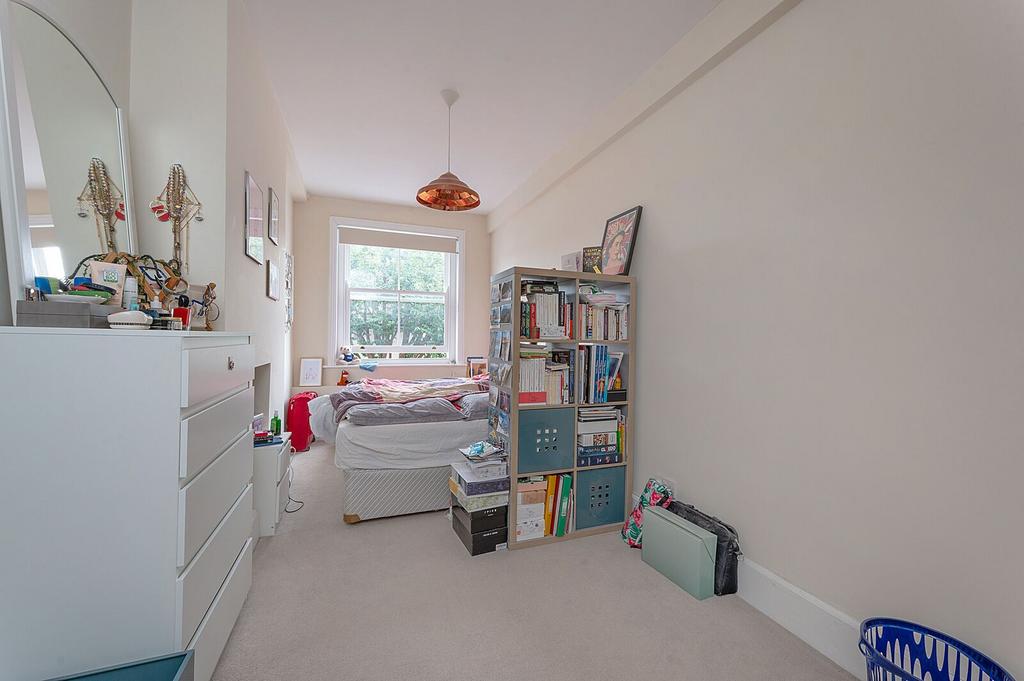 Apartment in London - View 5