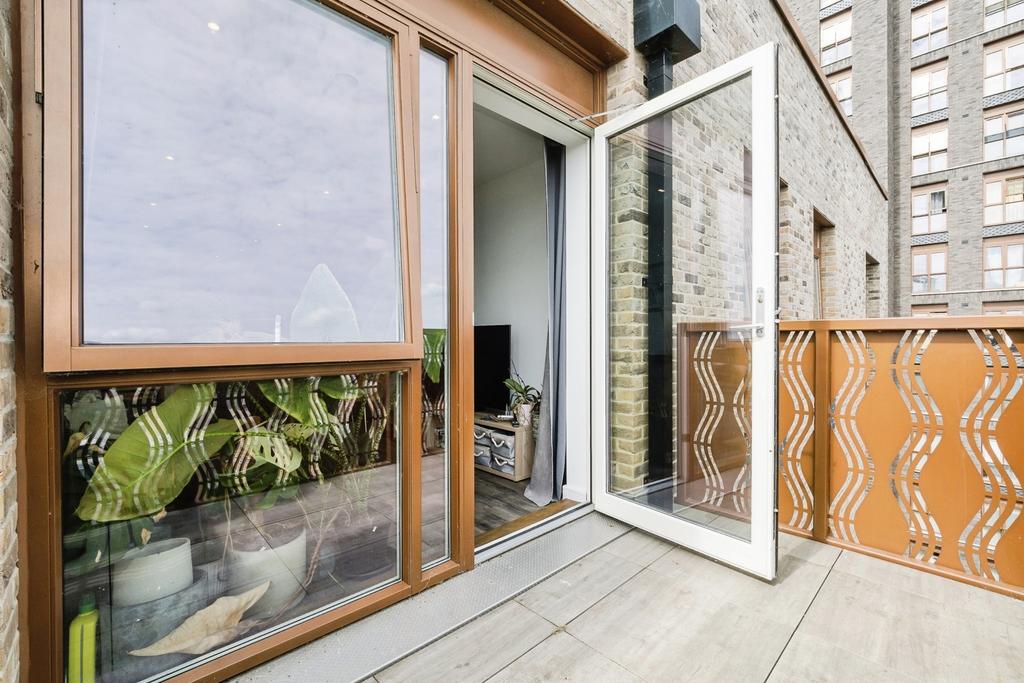 Apartment in London - More