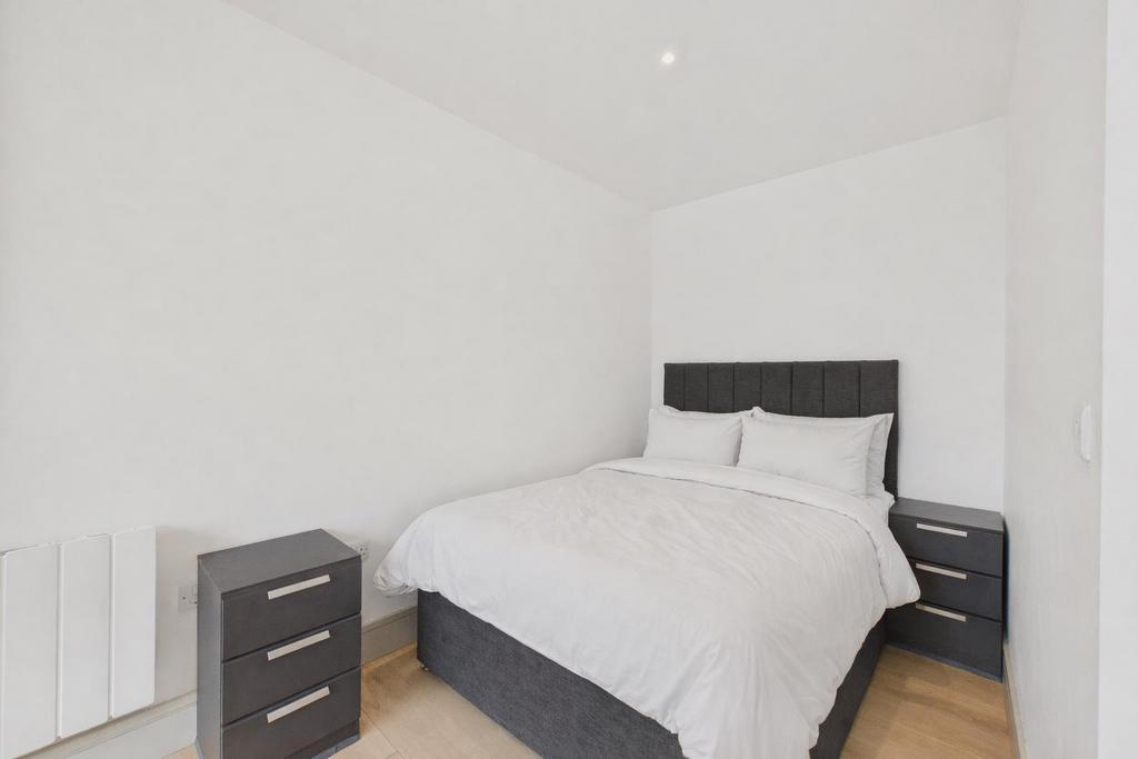Apartment in London - View 2