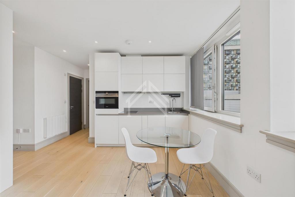Apartment in London - View 3