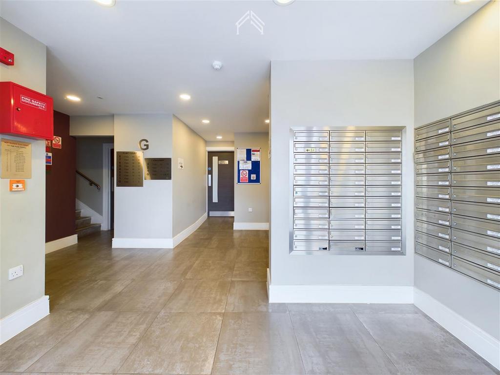 Apartment in London - More