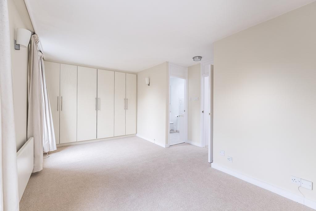 House in Richmond - View 3
