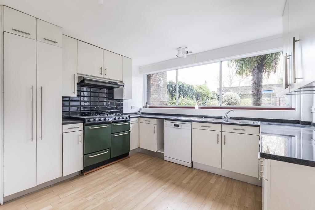 House in Richmond - View 4