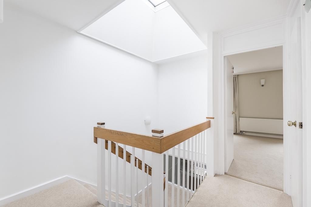 House in Richmond - View 5