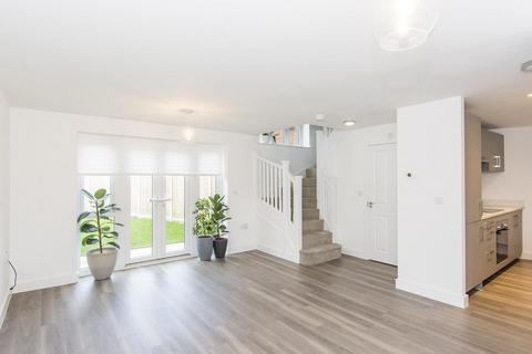 2 bedroom semi-detached house for sale, Monarch Close, Market Harborough
