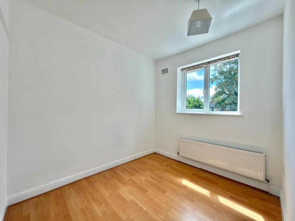 House in London - View 3