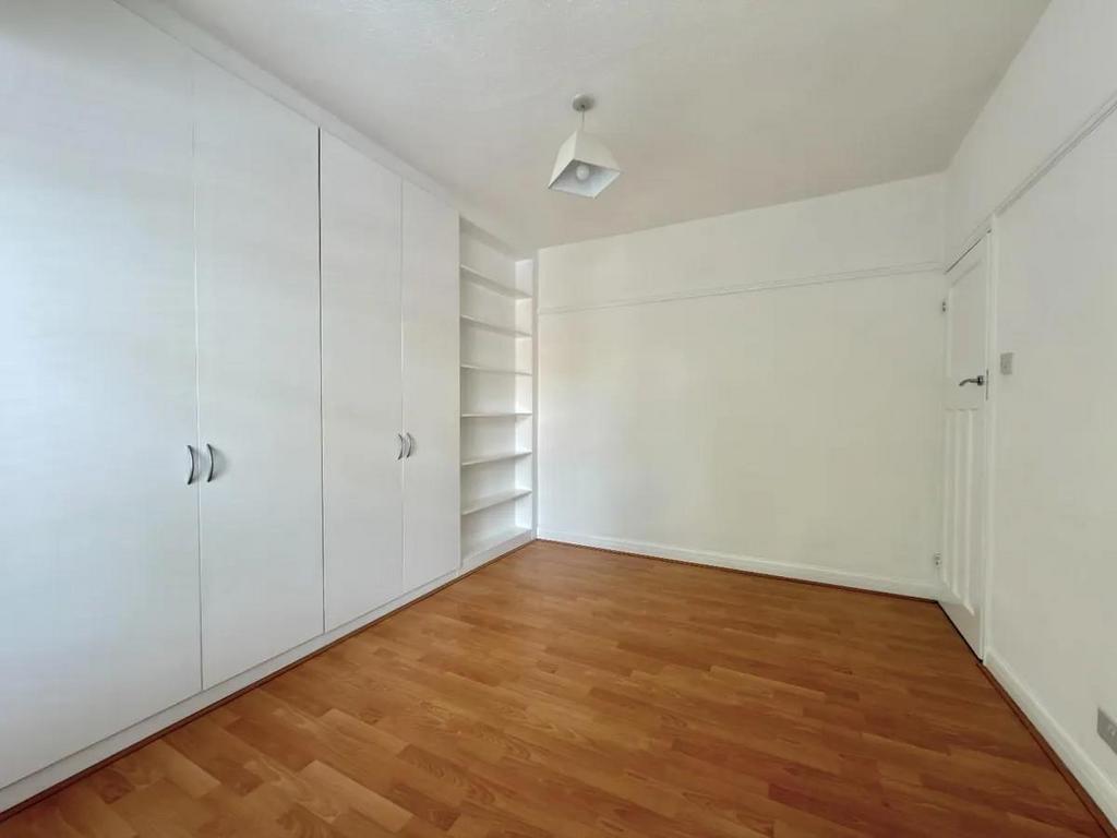 House in London - View 4