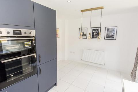 3 bedroom semi-detached house for sale, Nicholls Avenue, Market Harborough