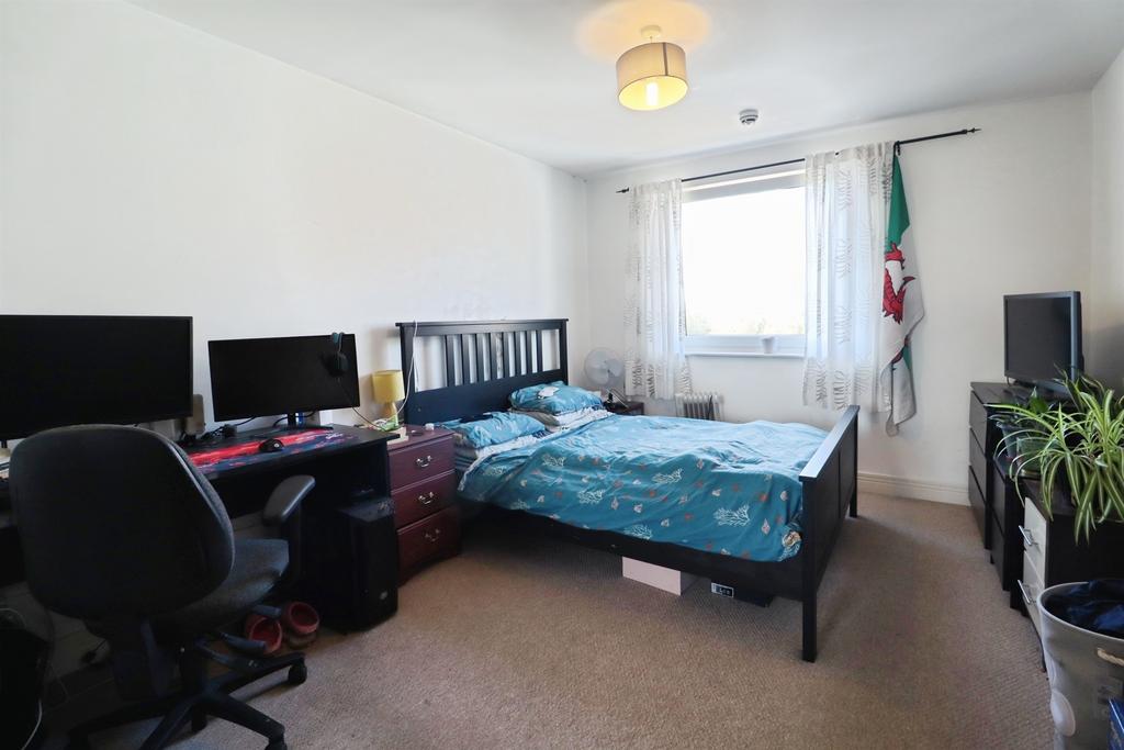 Apartment in Cardiff - More