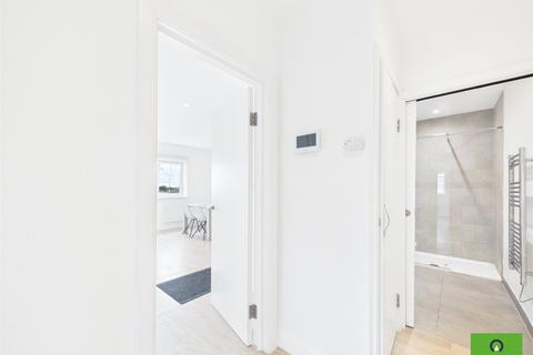 1 bedroom flat to rent, High Street, Hornchurch RM12