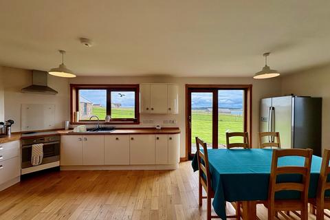 3 bedroom detached bungalow to rent, Ness Point House, Dunnet, Thurso, Highland. KW14 8YD