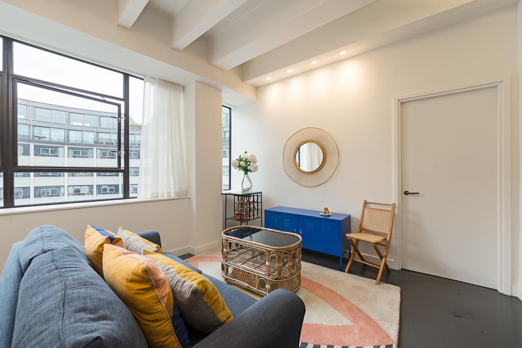 Apartment in London - View 2