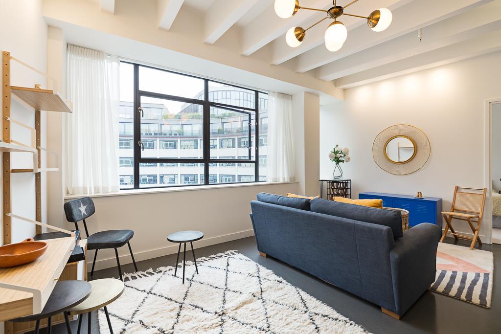 Apartment in London - View 3