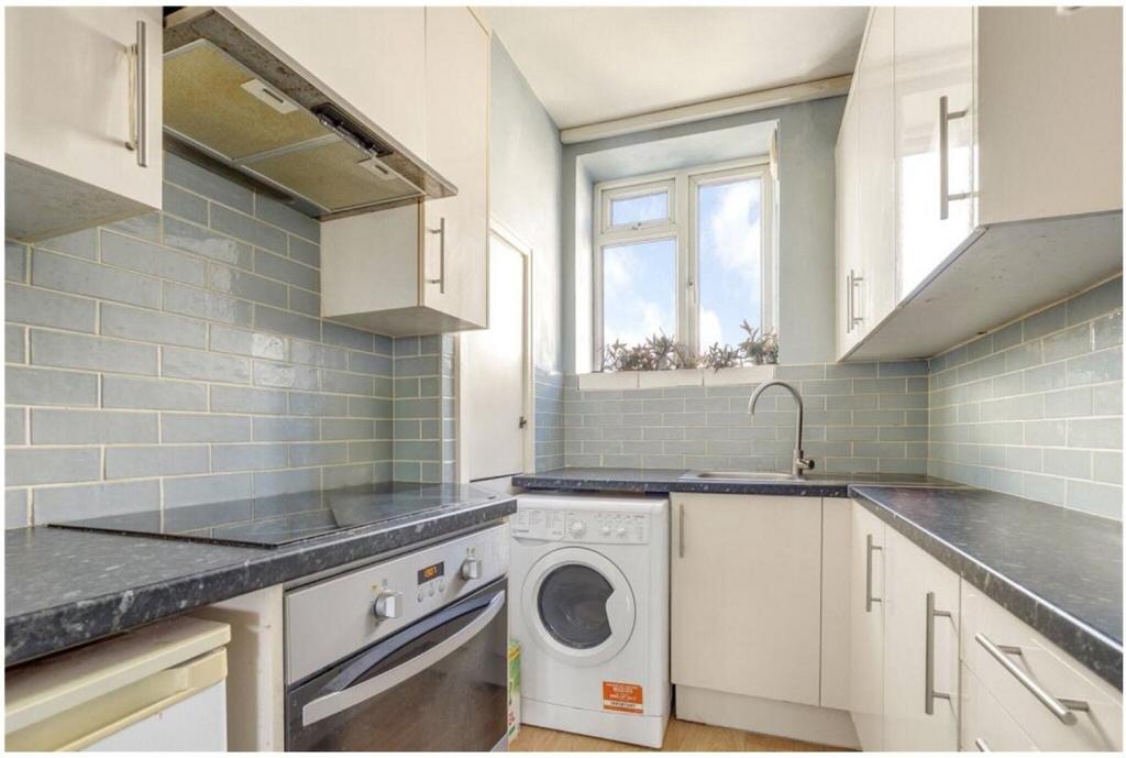 Apartment in London - View 3
