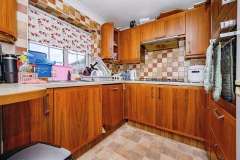 1 bedroom bungalow for sale, High Beech Road, Luton, Bedfordshire, LU3