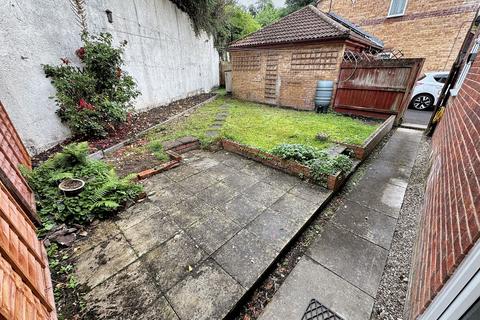 undefined, Halses Close, Exeter, EX4