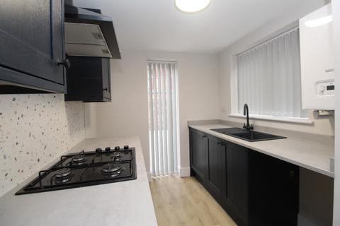 3 bedroom terraced house to rent, Essex Street, Ilkeston DE7