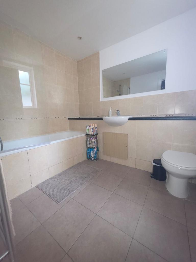 Apartment in ENFIELD
