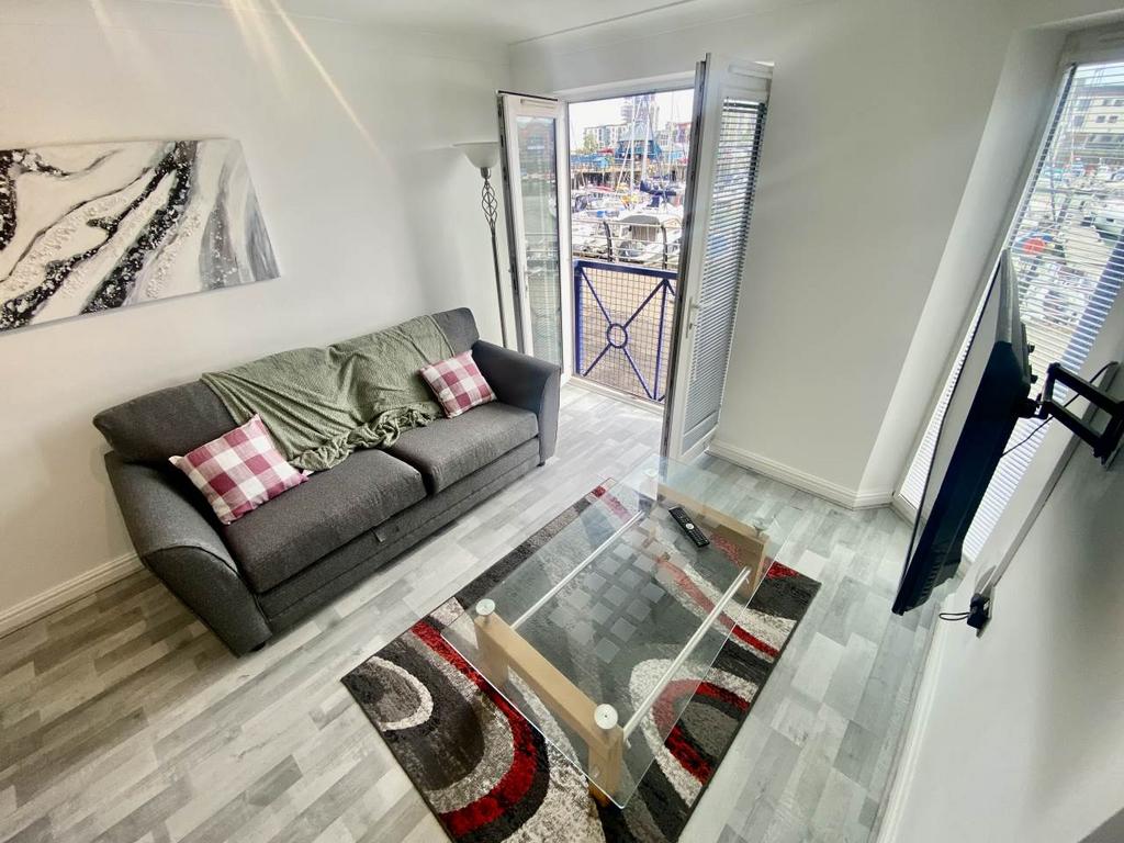 Apartment in Swansea - View 3