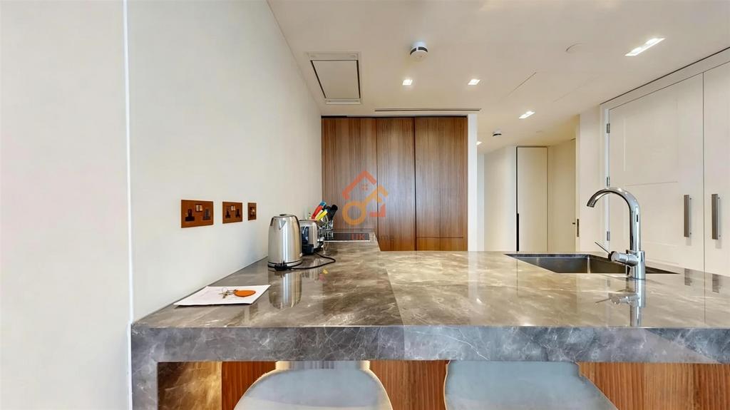 Apartment in London - More