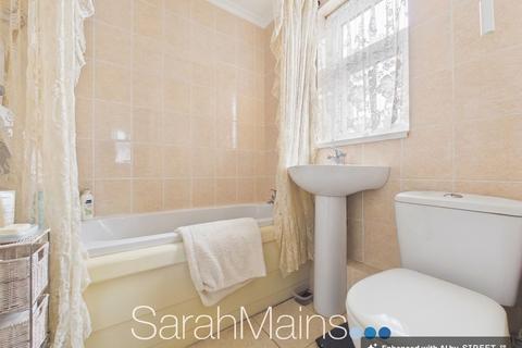 1 bedroom flat for sale, Celandine Way, Windy Nook, NE10