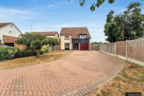 4 bedroom detached house for sale, Riverside Walk, Wickford