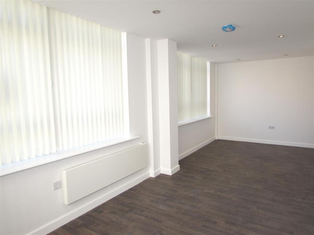 STUDIO WITH PARKING