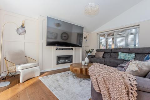 4 bedroom end of terrace house for sale, Maynard Avenue, Margate, CT9