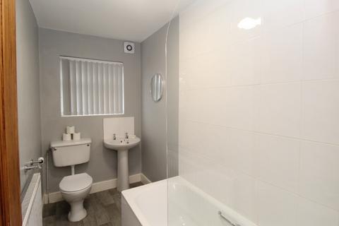 3 bedroom terraced house to rent, Essex Street, Ilkeston DE7