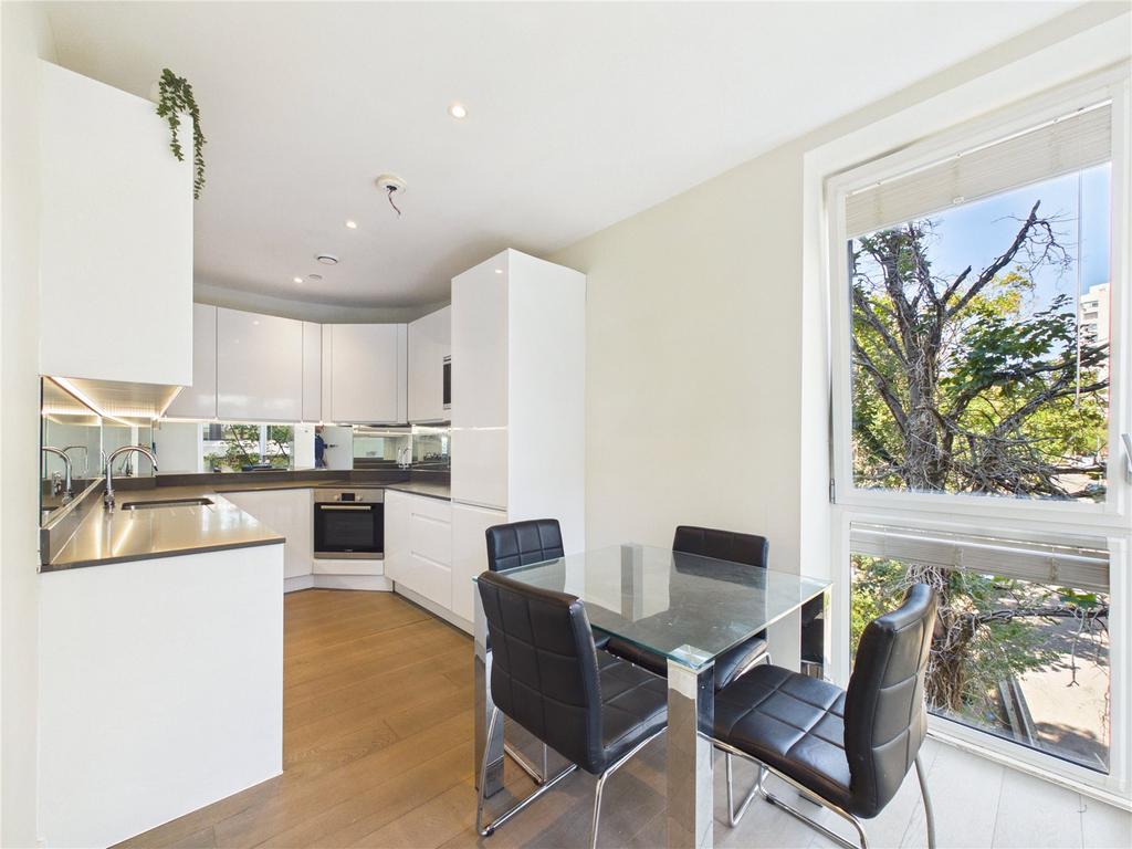 Apartment in Bromley - View 4