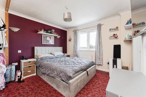 4 bedroom detached house for sale, Perry Close, Haddenham, Ely