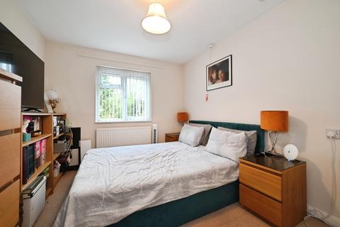 undefined, Larks Meade, Lower Earley RG6