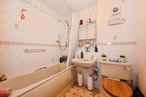 undefined, Larks Meade, Lower Earley RG6