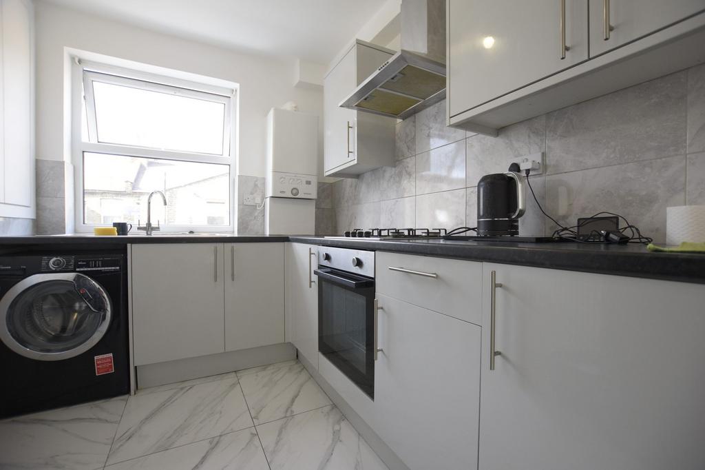 Apartment in London - View 2
