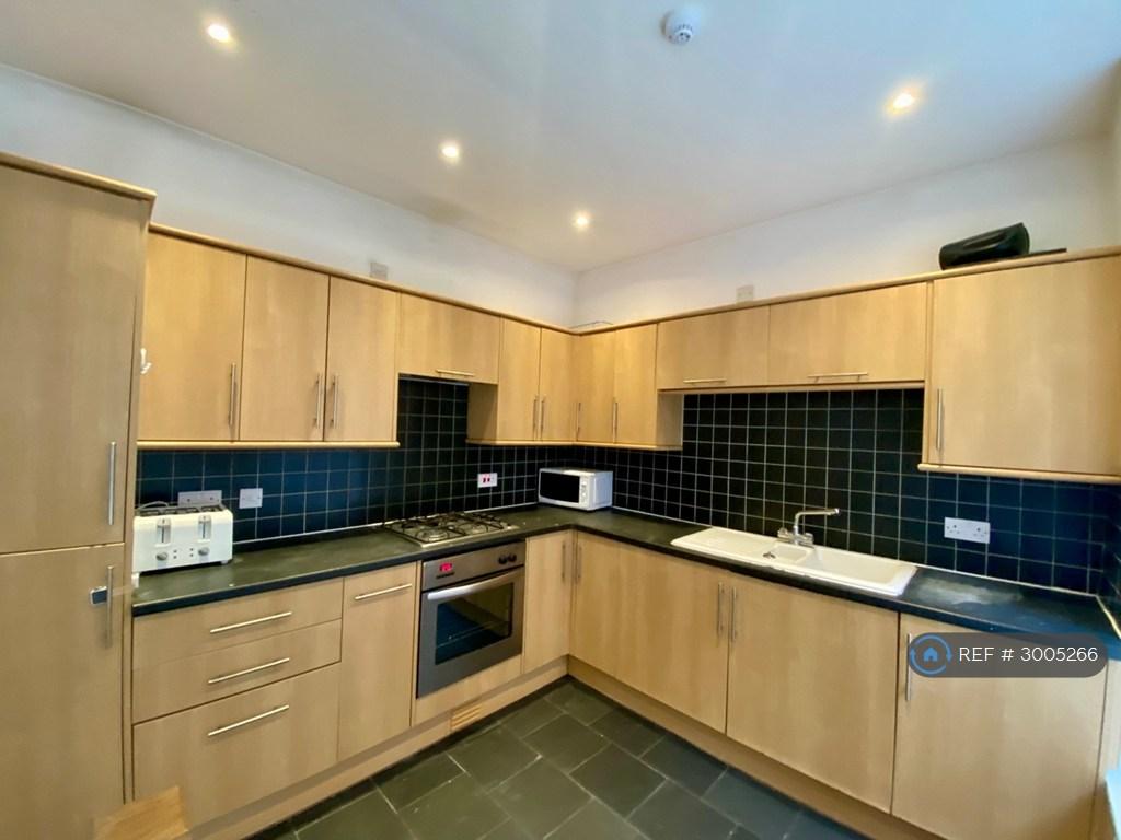 Apartment in Bristol - View 5