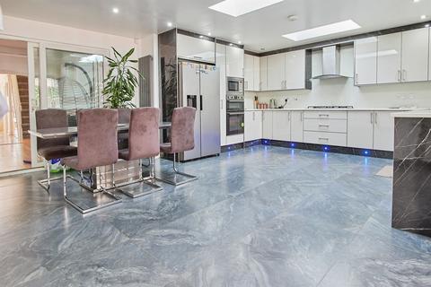 5 bedroom detached bungalow for sale, Devonshire Drive, West Bromwich