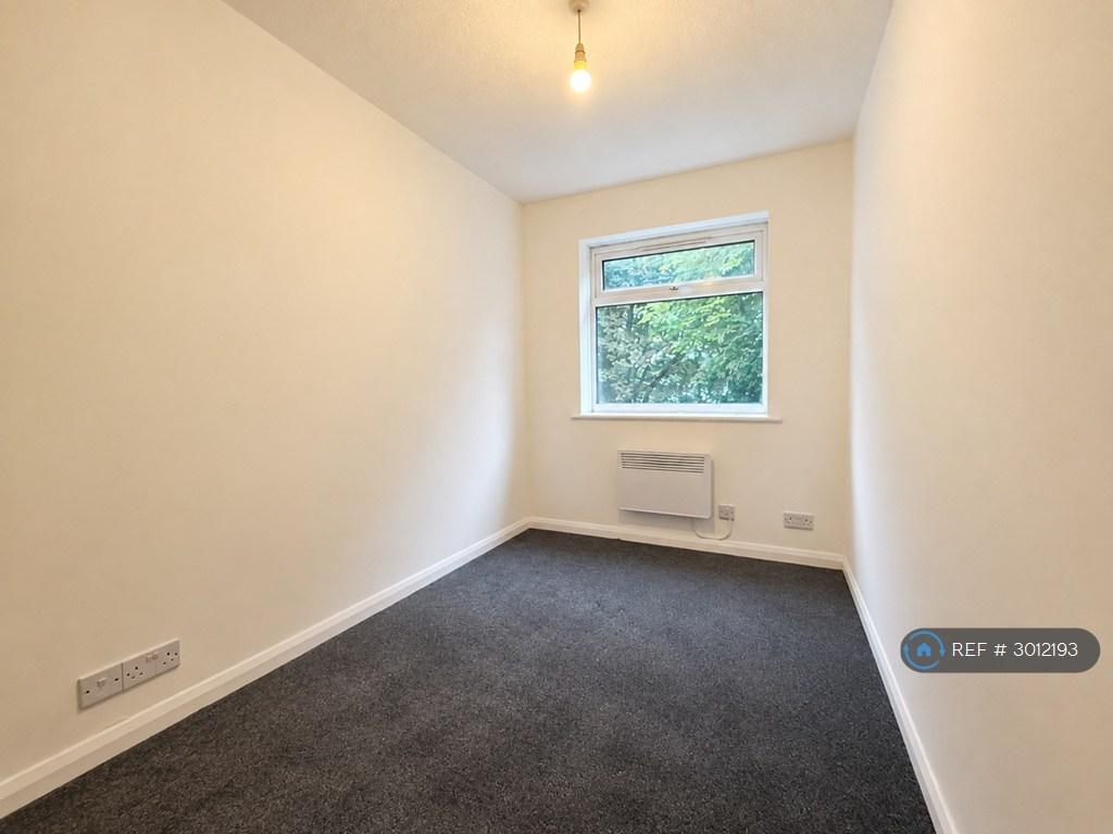 Apartment in Salford - View 5