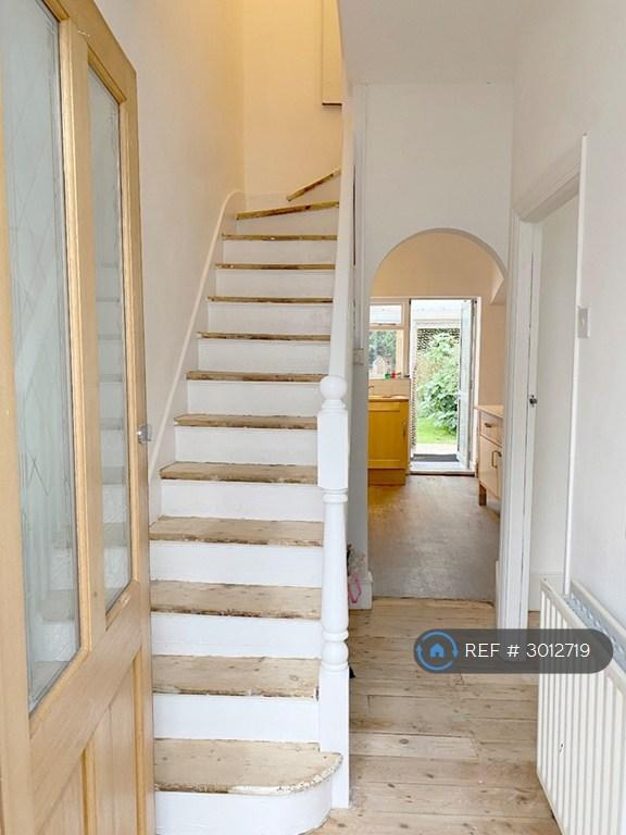 House in London - View 3