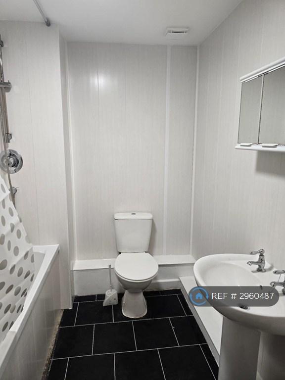 Apartment in Bristol, Kingswood - View 2