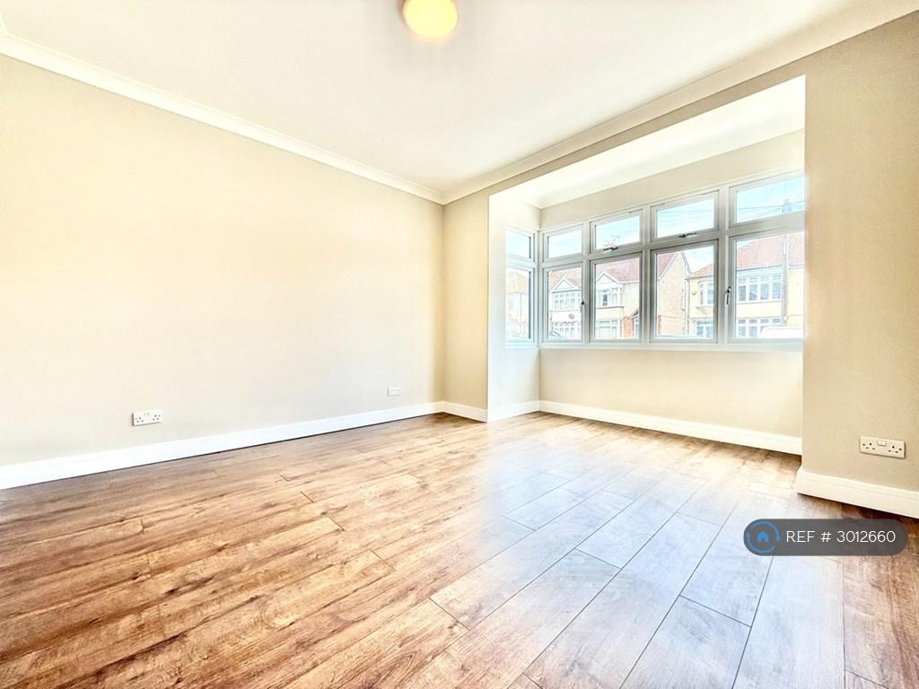 House in Hornchurch - View 2
