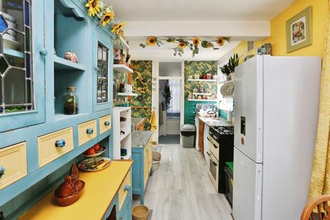 2 bedroom semi-detached bungalow for sale, Kingston Road, Gosport