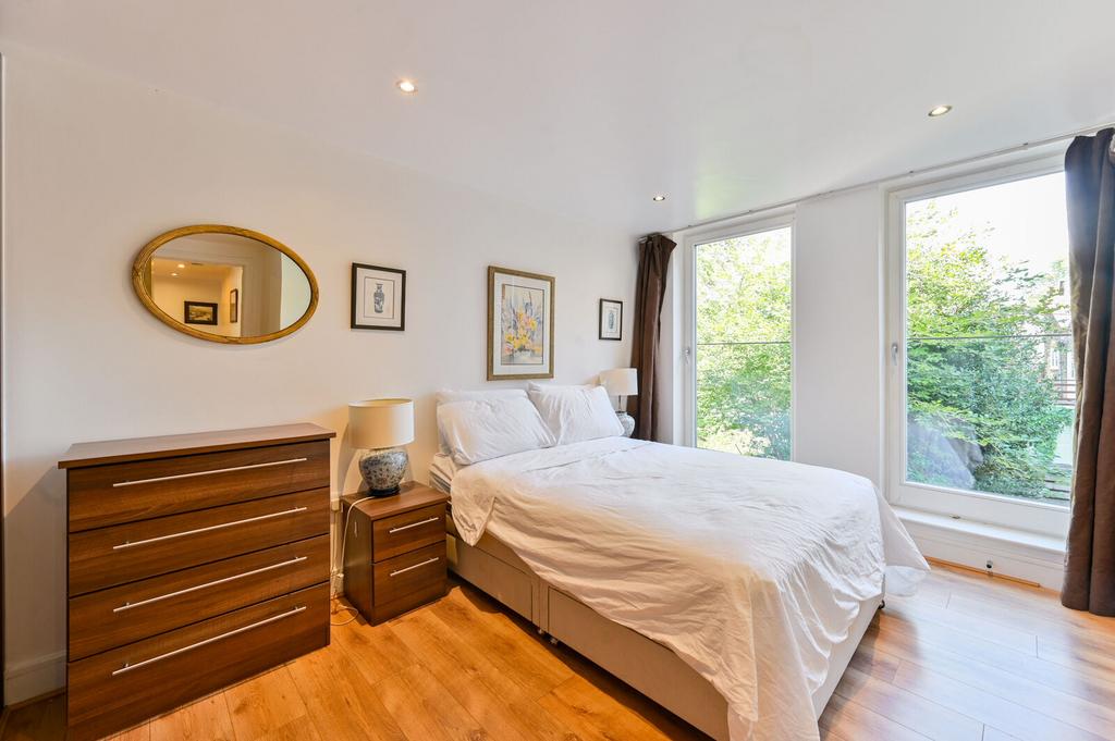 Apartment in London - View 4