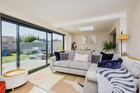 4 bedroom semi-detached house for sale, Sayerland Road, Polegate