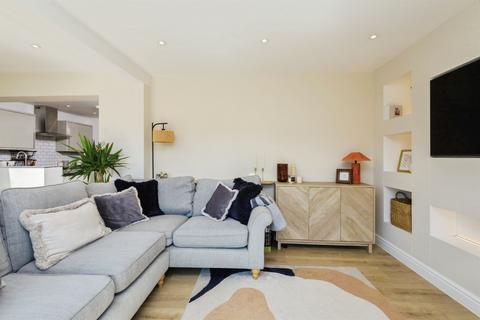 4 bedroom semi-detached house for sale, Sayerland Road, Polegate